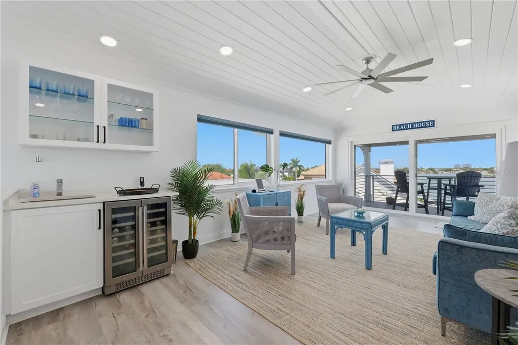 2813 Kipps Colony Drive S Gulfport FL 33707