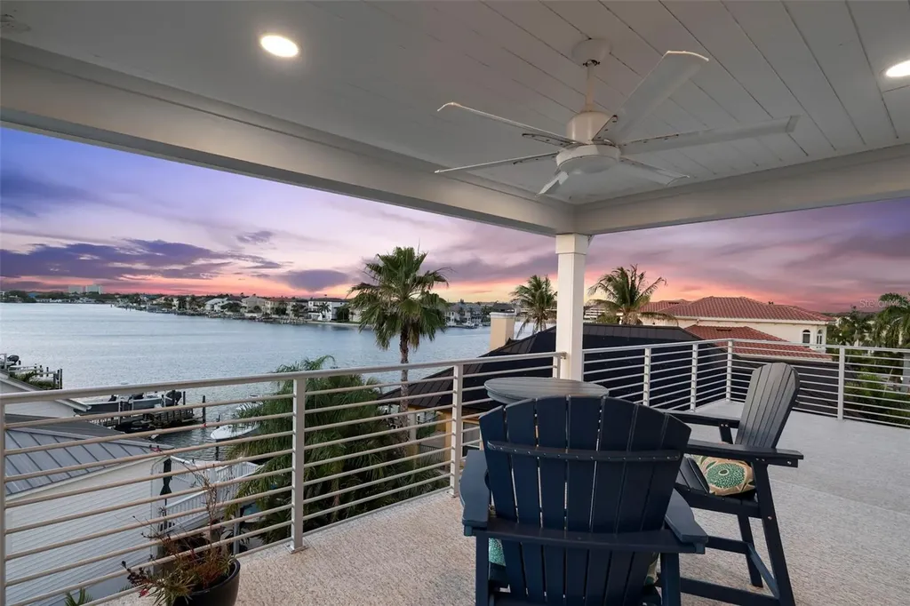2813 Kipps Colony Drive S Gulfport FL 33707