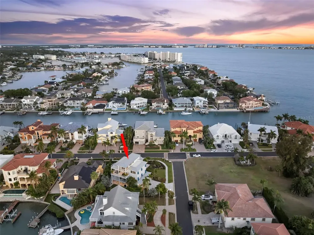 2813 Kipps Colony Drive S Gulfport FL 33707