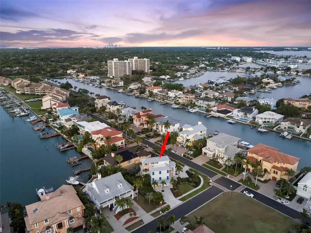 2813 Kipps Colony Drive S Gulfport FL 33707