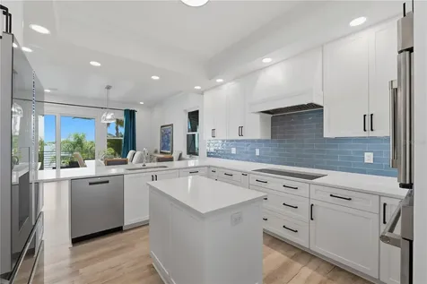 2813 Kipps Colony Drive S Gulfport FL 33707