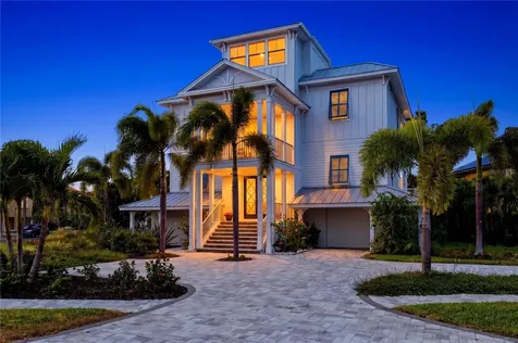 2813 Kipps Colony Drive S Gulfport FL 33707