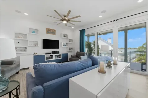 2813 Kipps Colony Drive S Gulfport FL 33707