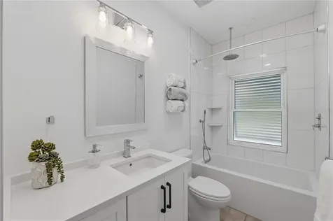 2813 Kipps Colony Drive S Gulfport FL 33707