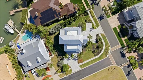 2813 Kipps Colony Drive S Gulfport FL 33707