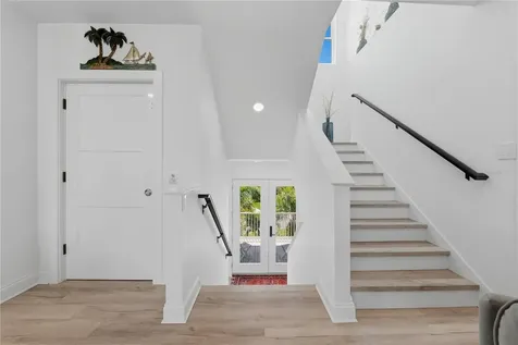 2813 Kipps Colony Drive S Gulfport FL 33707