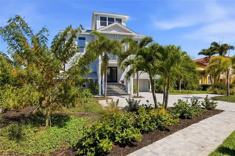2813 Kipps Colony Drive S Gulfport FL 33707