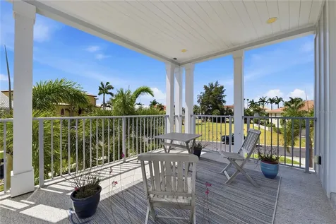 2813 Kipps Colony Drive S Gulfport FL 33707