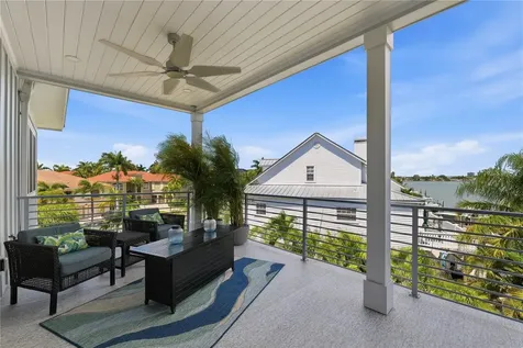 2813 Kipps Colony Drive S Gulfport FL 33707