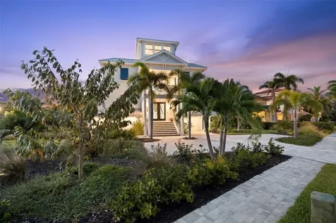2813 Kipps Colony Drive S Gulfport FL 33707