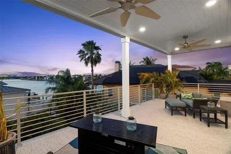 2813 Kipps Colony Drive S Gulfport FL 33707