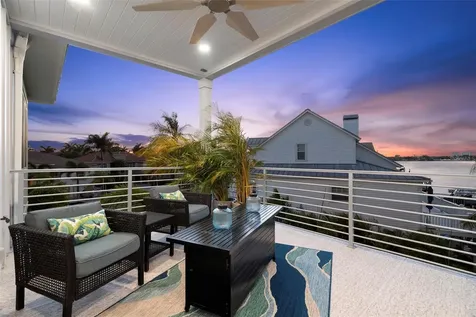 2813 Kipps Colony Drive S Gulfport FL 33707
