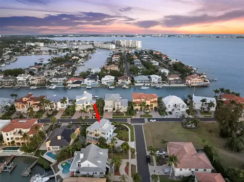 2813 Kipps Colony Drive S Gulfport FL 33707