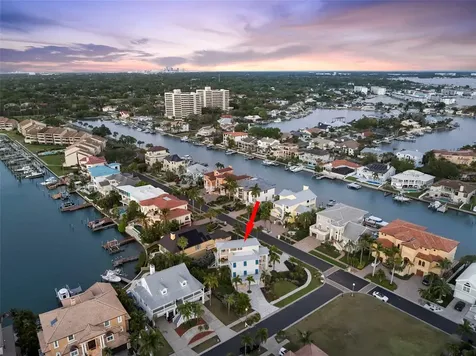 2813 Kipps Colony Drive S Gulfport FL 33707