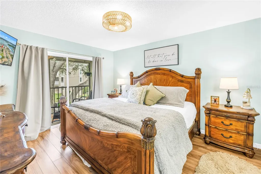 228 Sun Vista Court N Treasure Island FL 33706