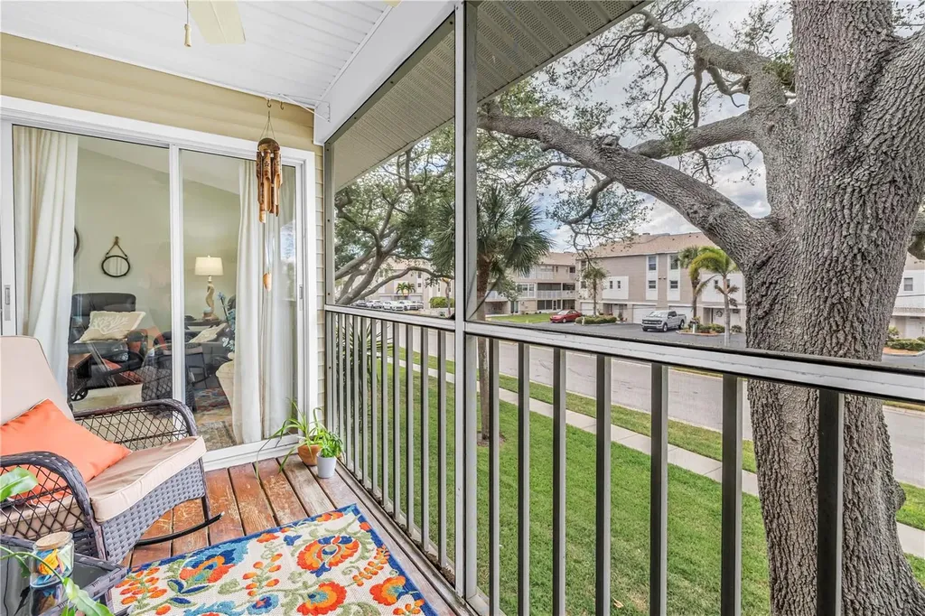 228 Sun Vista Court N Treasure Island FL 33706
