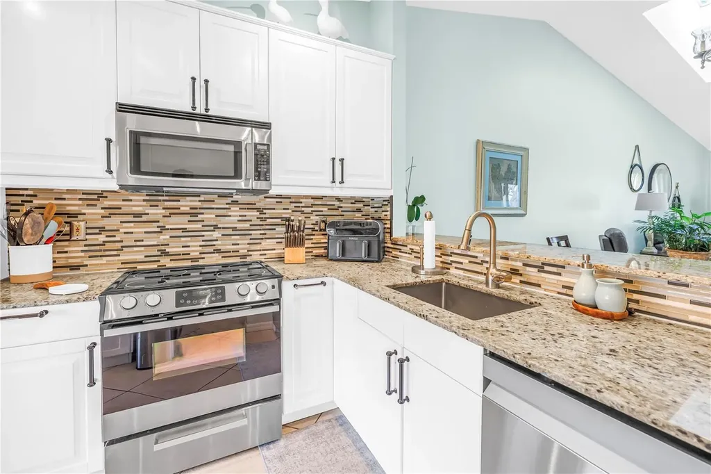 228 Sun Vista Court N Treasure Island FL 33706
