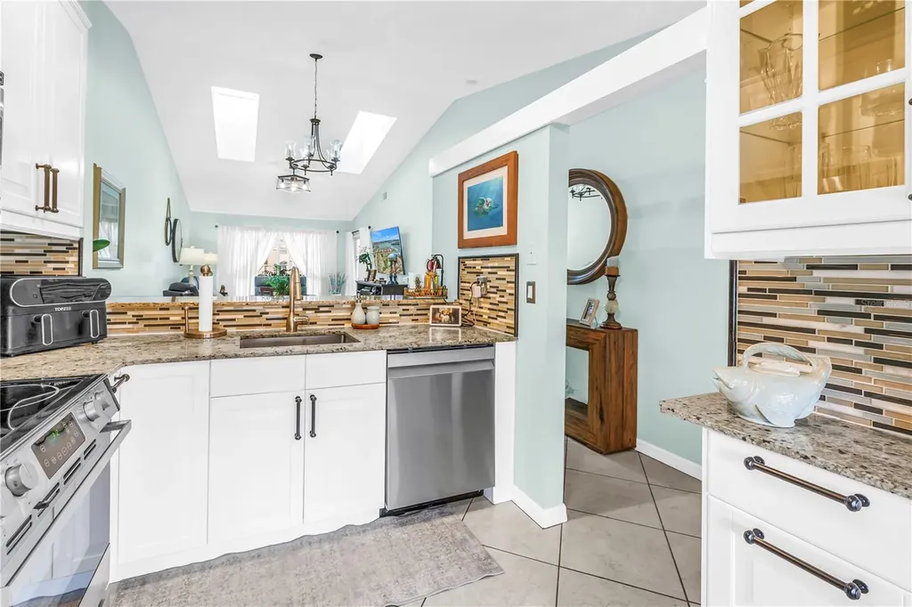 228 Sun Vista Court N Treasure Island FL 33706