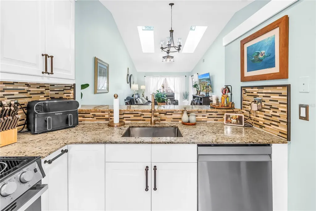 228 Sun Vista Court N Treasure Island FL 33706
