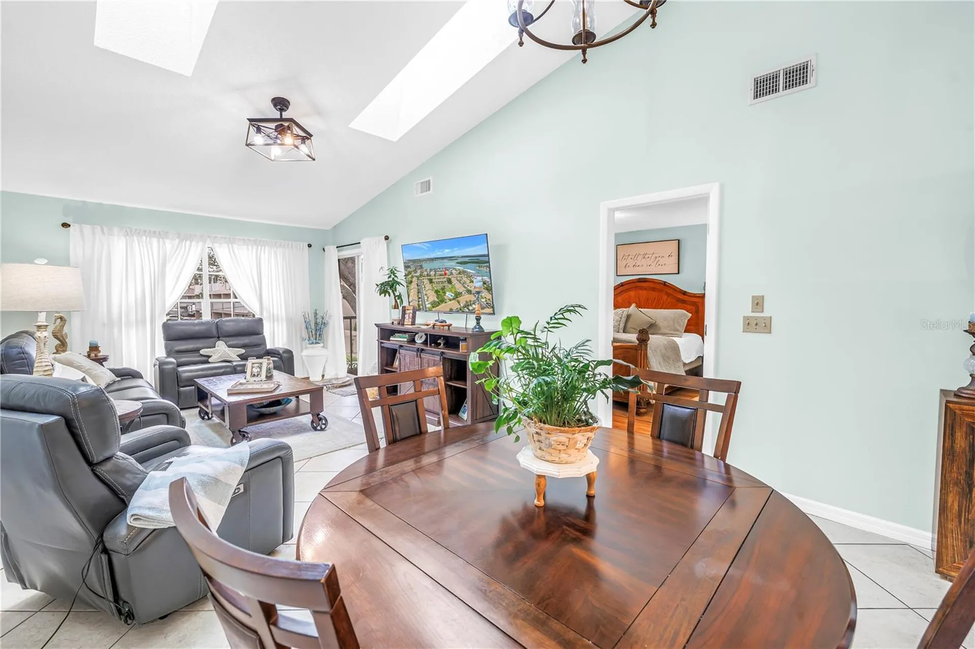228 Sun Vista Court N Treasure Island FL 33706