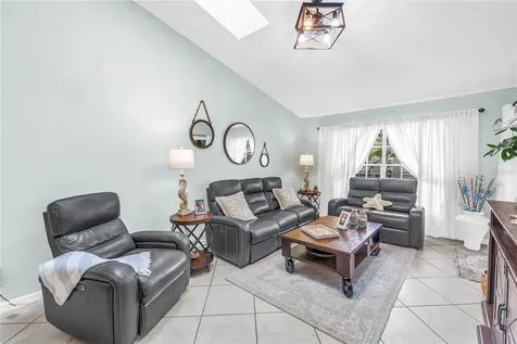 228 Sun Vista Court N Treasure Island FL 33706