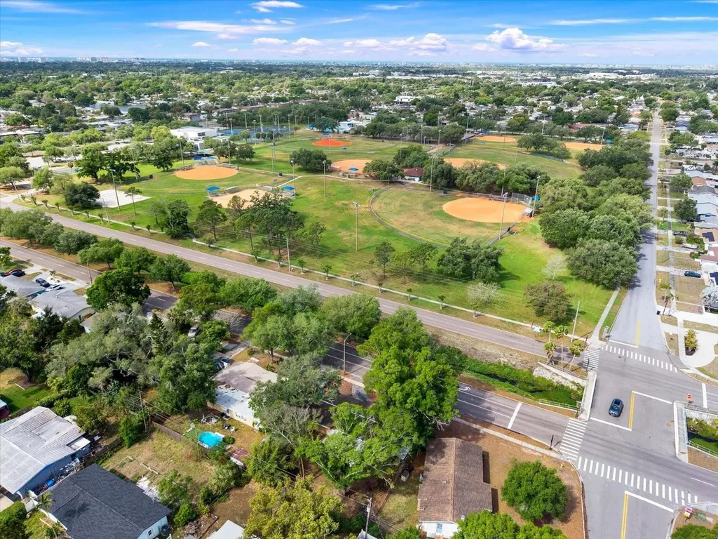 2561 58th Street N St Petersburg FL 33710