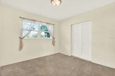 2561 58th Street N St Petersburg FL 33710