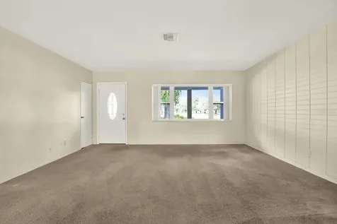 2561 58th Street N St Petersburg FL 33710