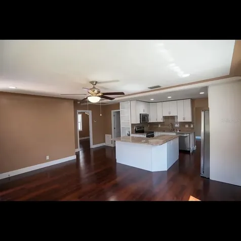 1329 34th Avenue N St Petersburg FL 33704