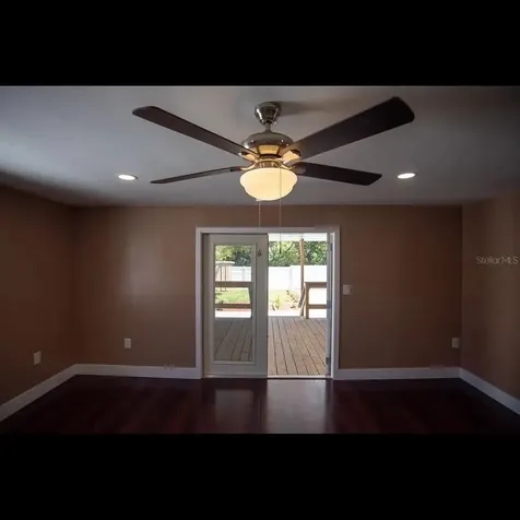 1329 34th Avenue N St Petersburg FL 33704