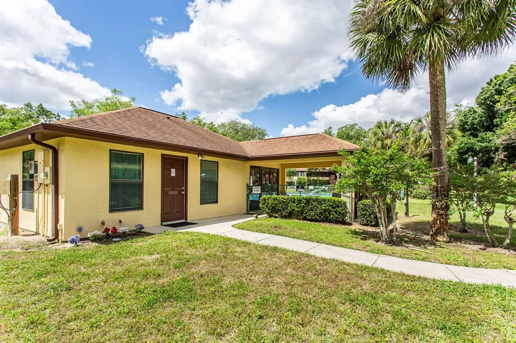 513 Fairways Circle Ocala FL 34472