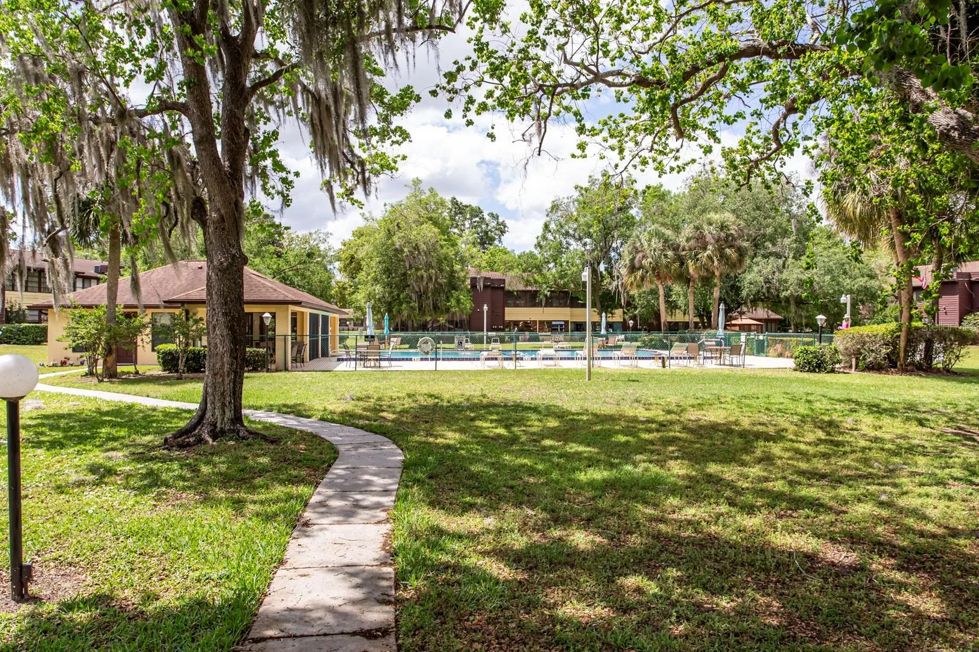 513 Fairways Circle Ocala FL 34472