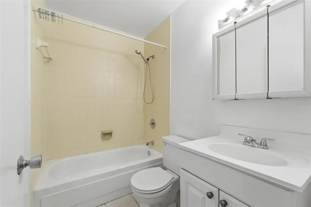 6060 Peregrine Avenue Orlando FL 32819