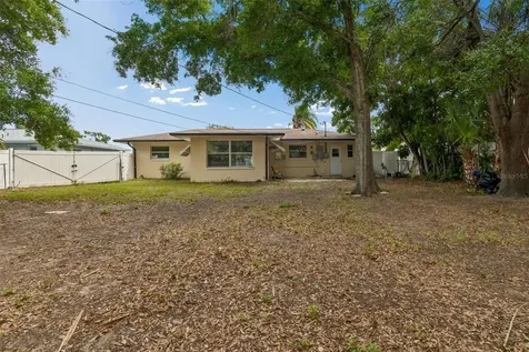 1226 Magnolia Drive Clearwater FL 33756