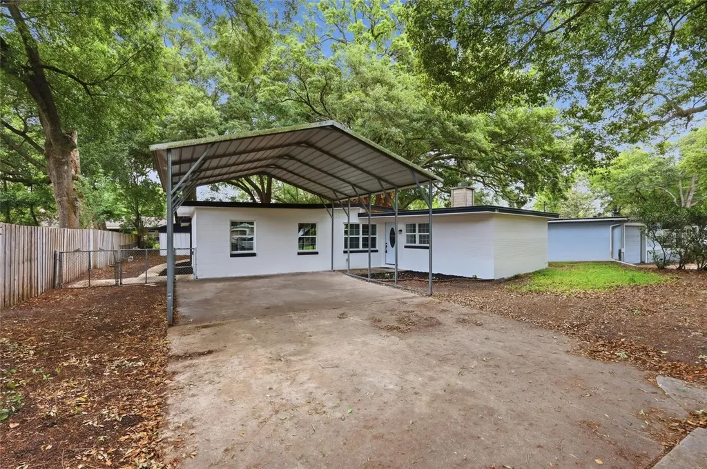 2817 Touraine Avenue Orlando FL 32812