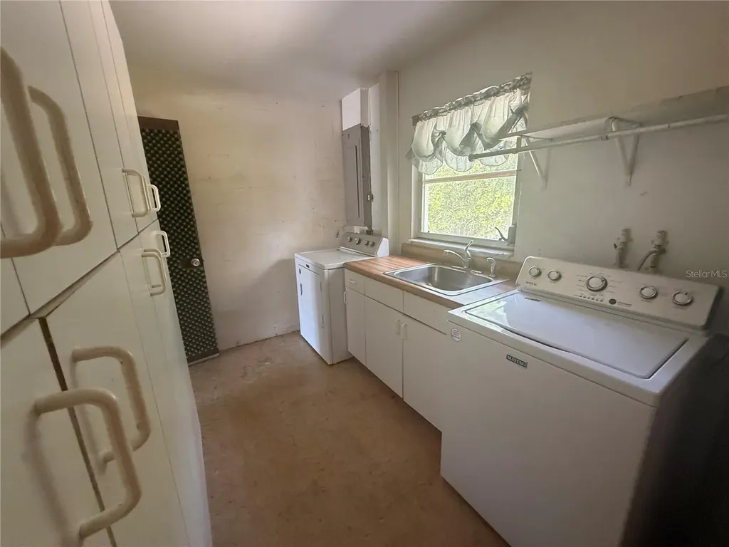 1456 Royal Road Venice FL 34293