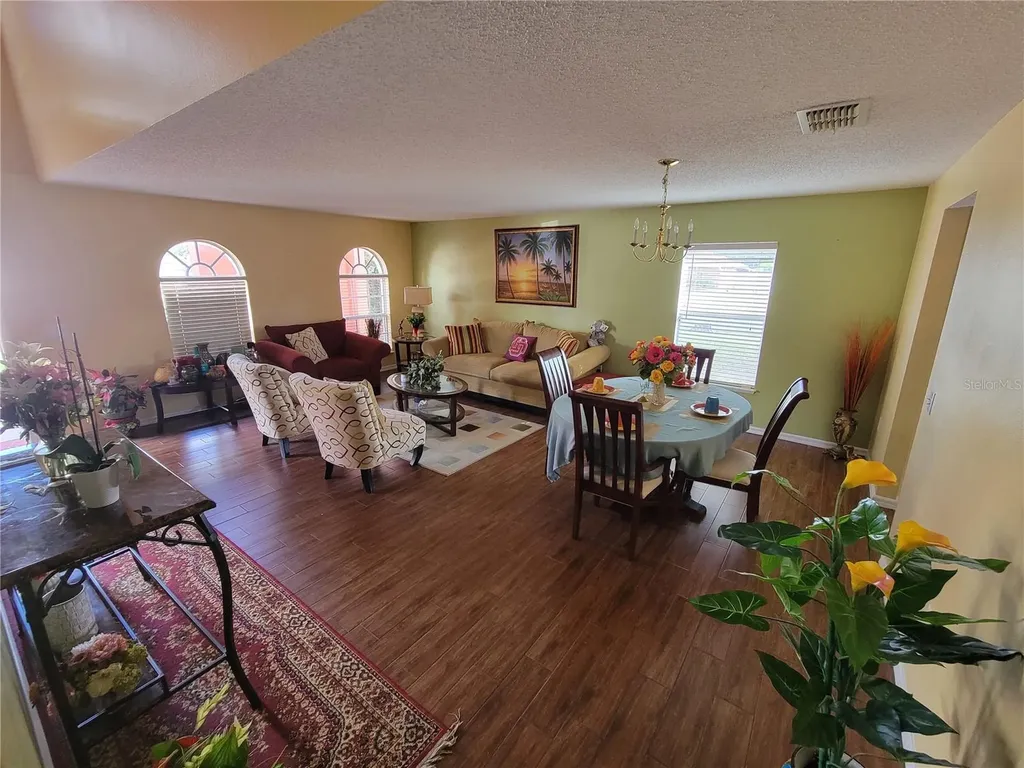 2242 Wood Court Deltona FL 32738