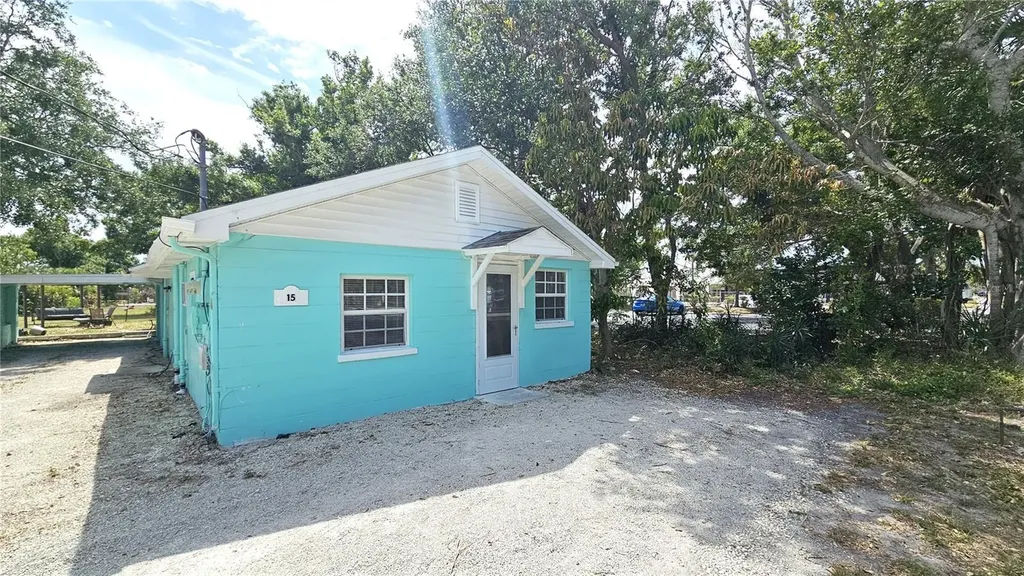 15 N Mango Street W Englewood FL 34223