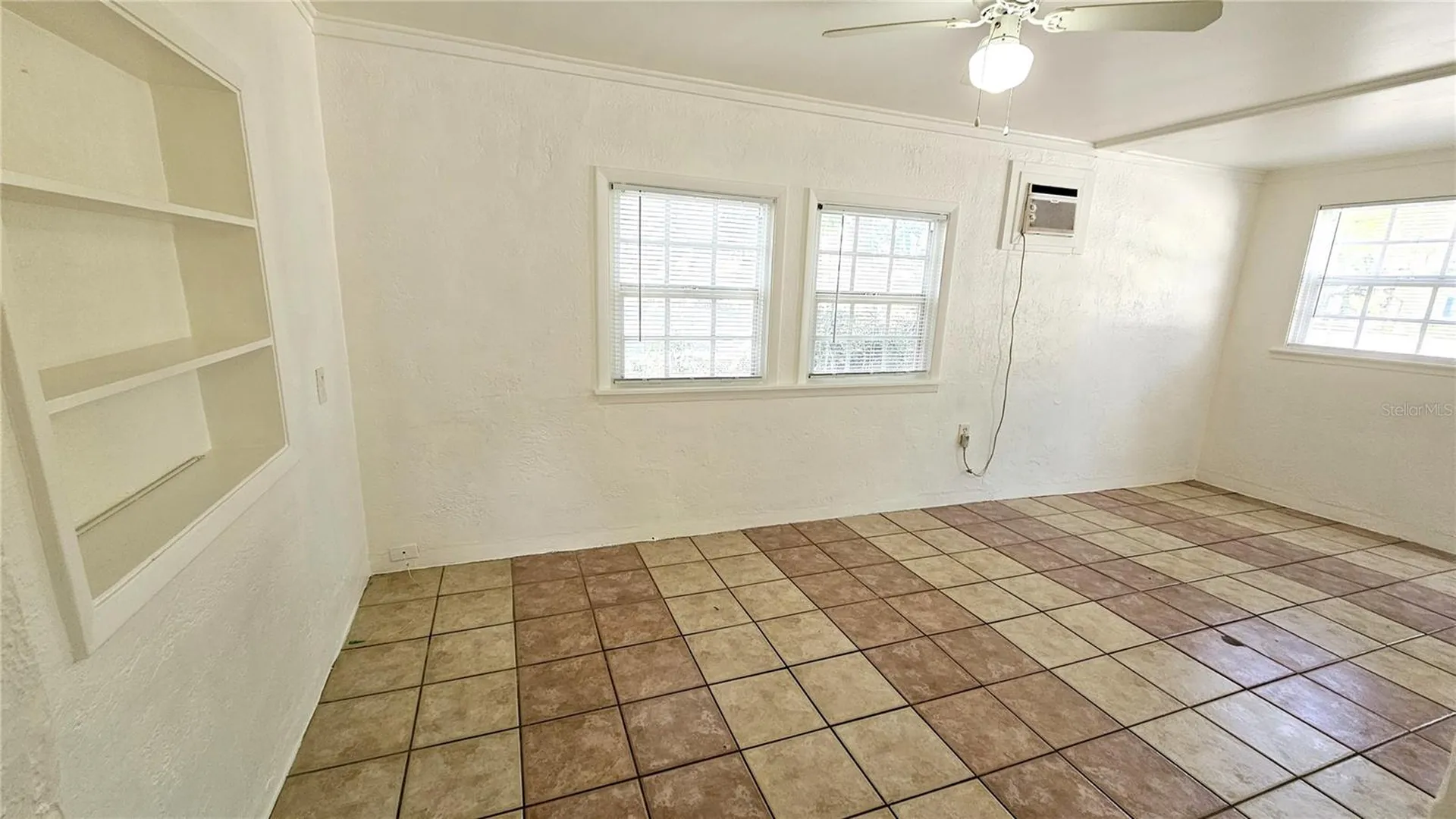 15 N Mango Street W Englewood FL 34223