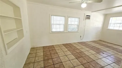 15 N Mango Street W Englewood FL 34223