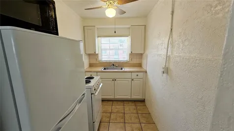 15 N Mango Street W Englewood FL 34223