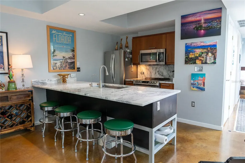 1350 Main Street Sarasota FL 34236