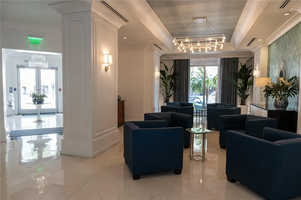1350 Main Street Sarasota FL 34236