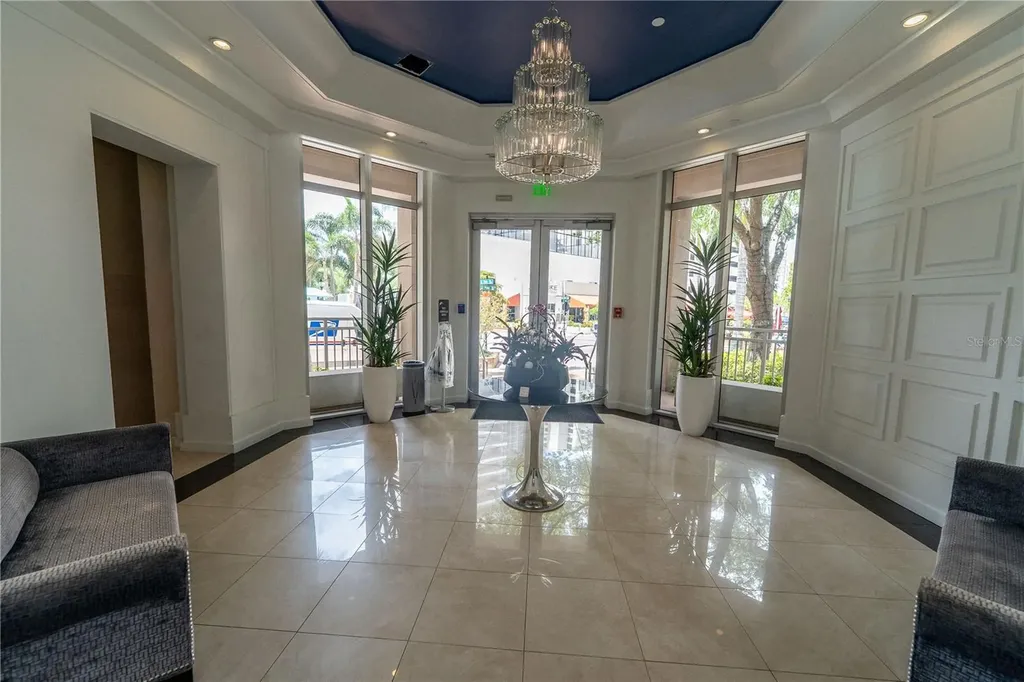 1350 Main Street Sarasota FL 34236