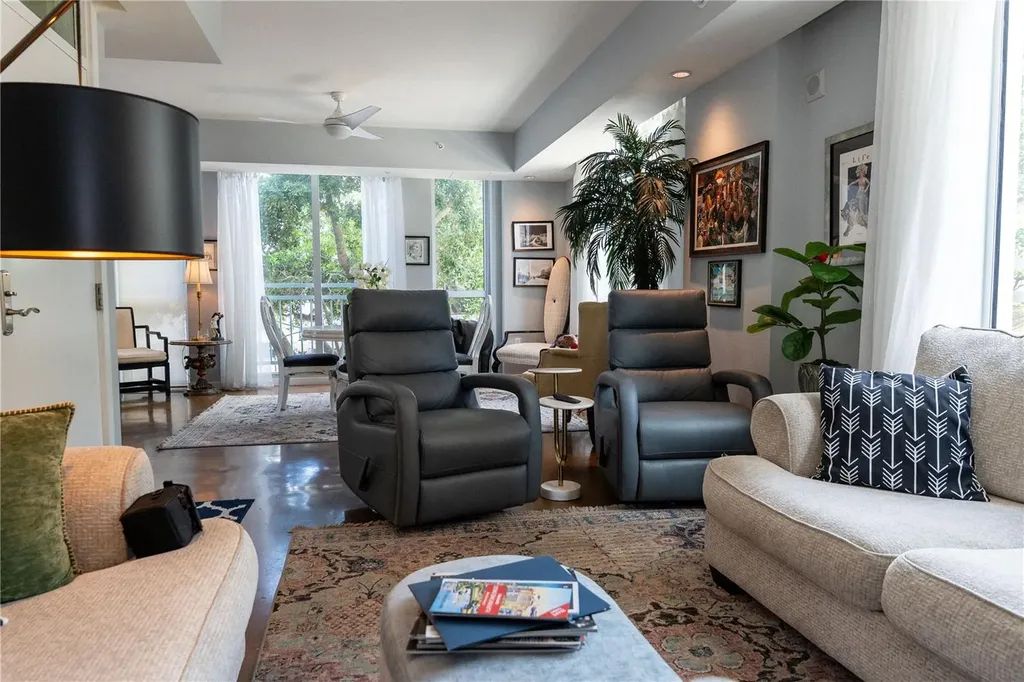 1350 Main Street Sarasota FL 34236