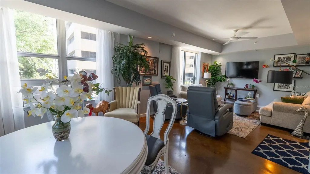 1350 Main Street Sarasota FL 34236