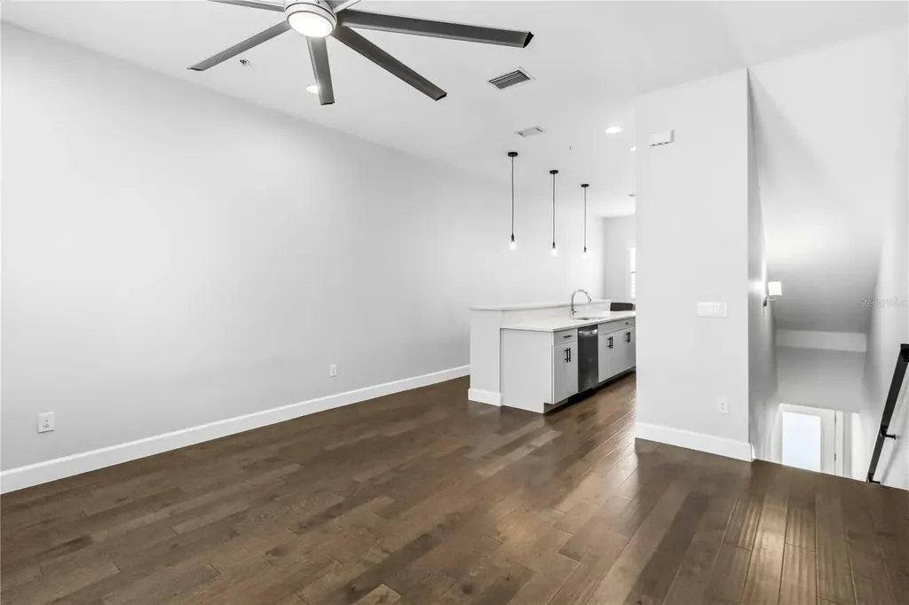 1332 W Gray Street Tampa FL 33606
