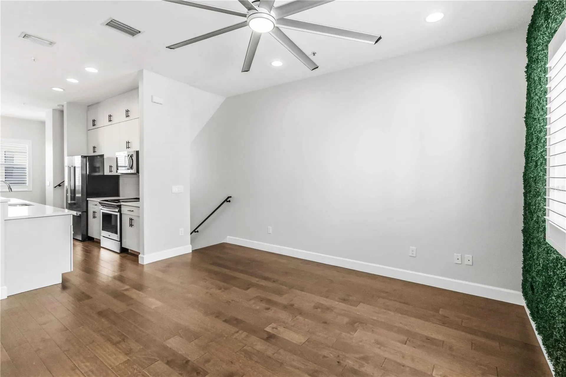 1332 W Gray Street Tampa FL 33606