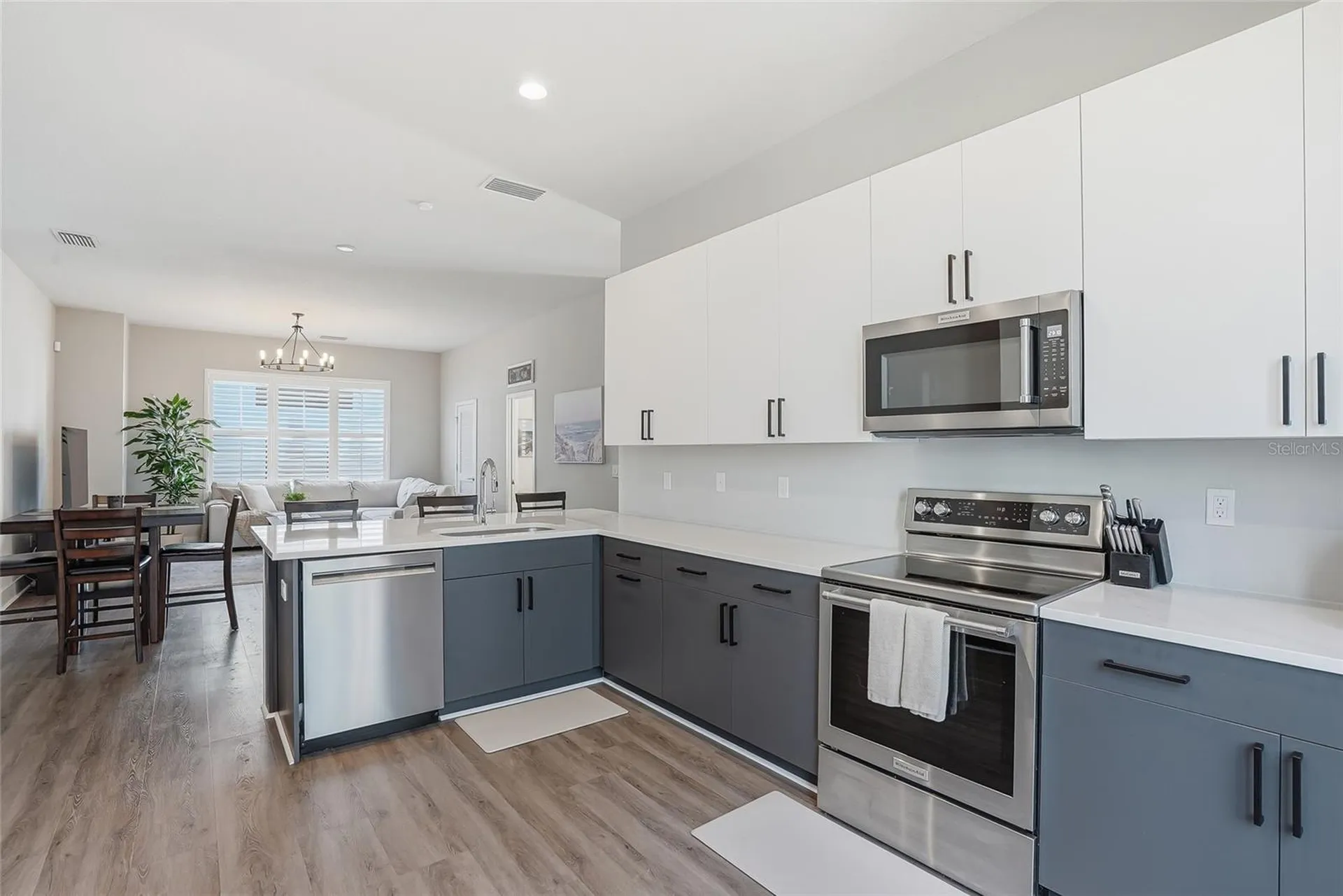 4810 W Mcelroy Avenue Tampa FL 33611