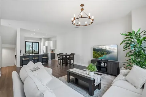 4810 W Mcelroy Avenue Tampa FL 33611